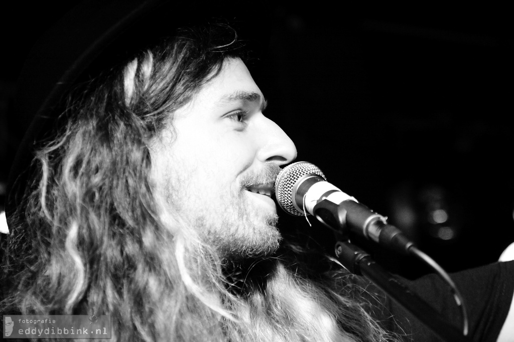 2017-11-11 Willie Darktrousers & De Splinters - De Hip (Popronde Deventer) 001